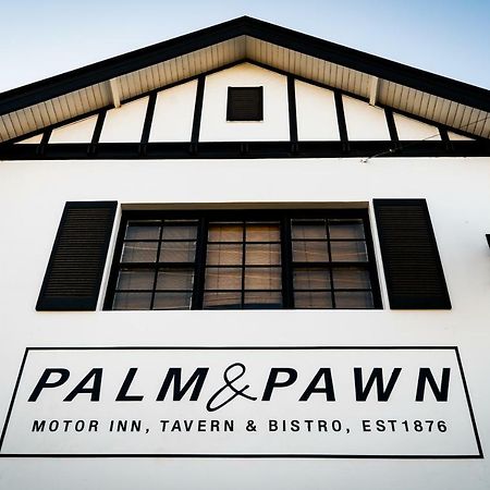 واجا واجا Palm And Pawn Motor Inn المظهر الخارجي الصورة