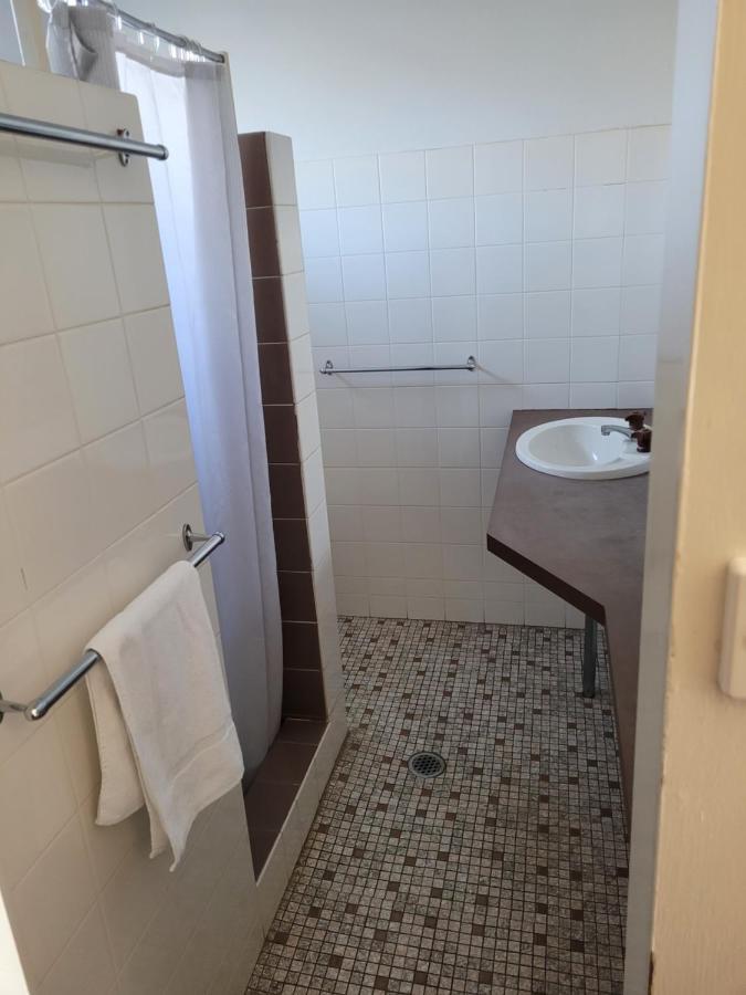 واجا واجا Palm And Pawn Motor Inn المظهر الخارجي الصورة